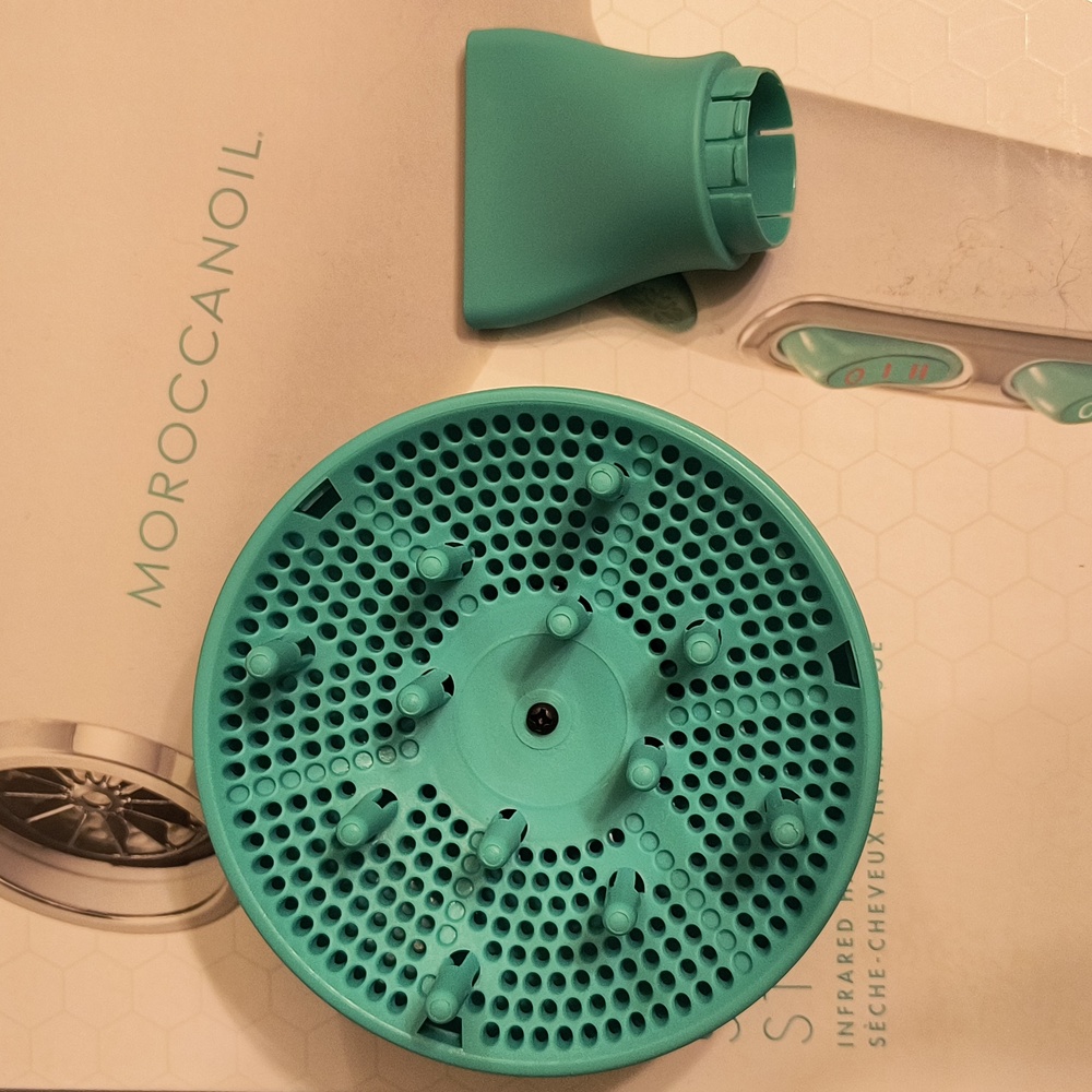 💫The Moroccanoil® Smart Styling Infrared Hair Dryer Accessories